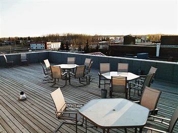 Executive House Suites Hotel & Conference Centre Хай Левъл Екстериор снимка